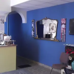Konukevi Minas, Milano