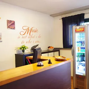 Nocleg ze śniadaniem Music