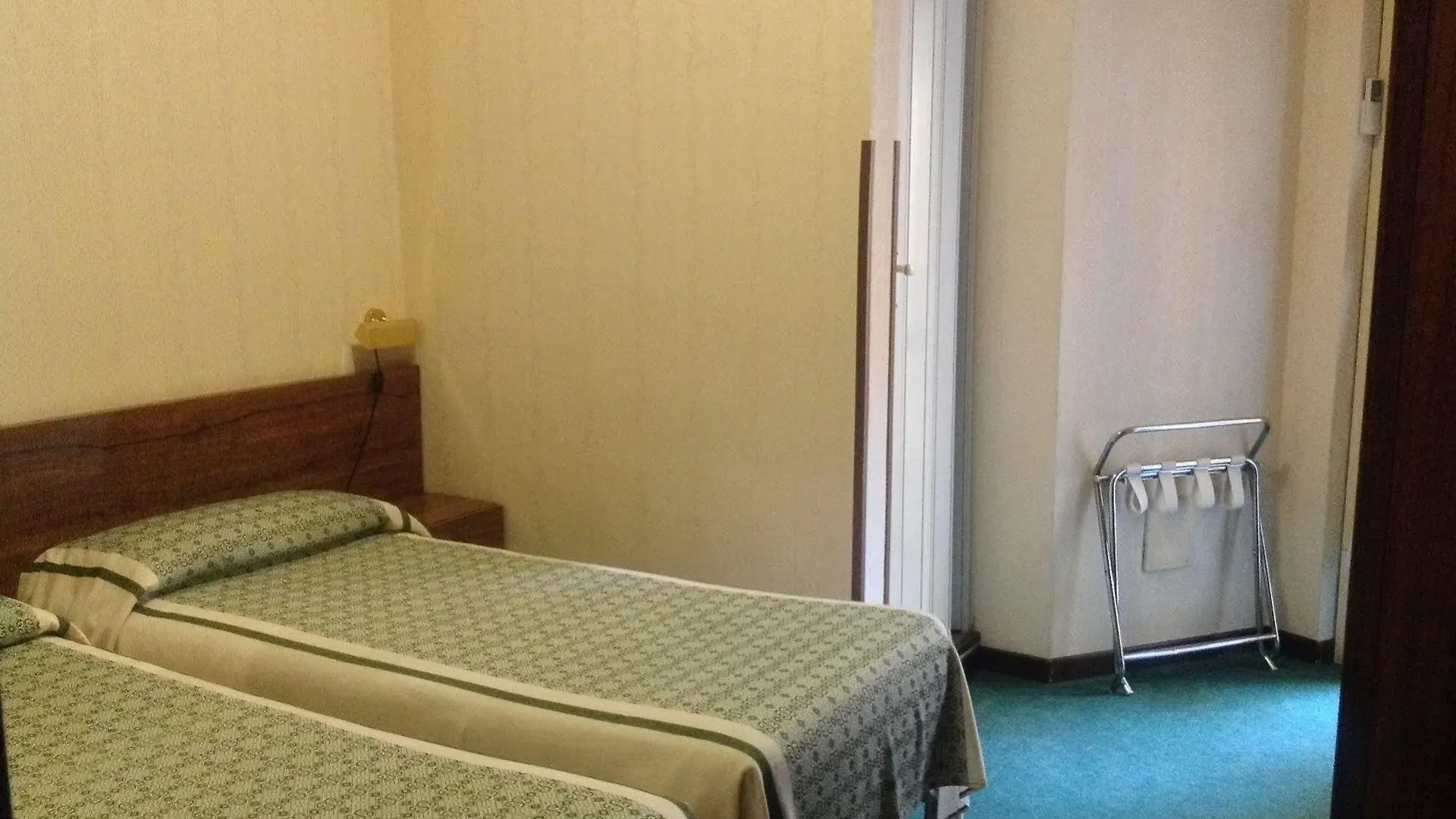 London Hotel Milano 2*,  İtalya